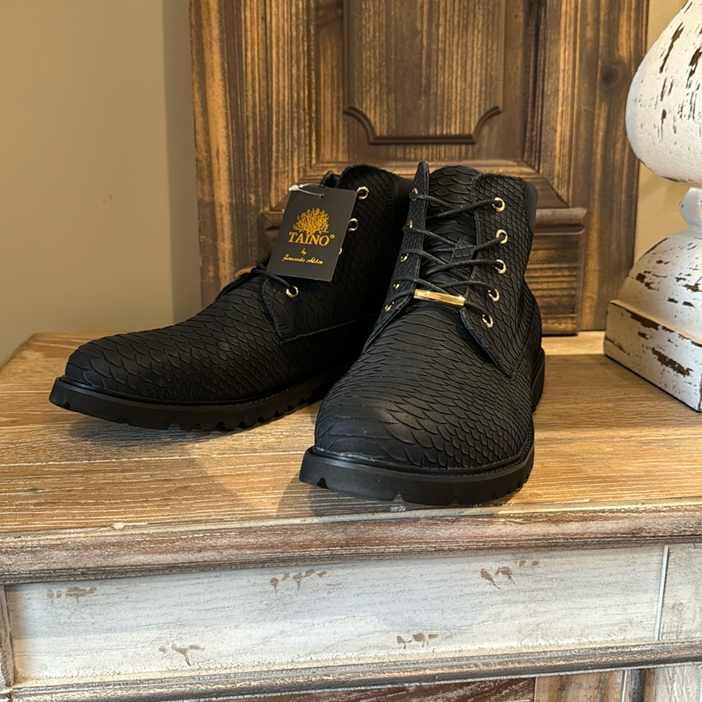 Men’s Tayno Boots - Picture 2 of 7